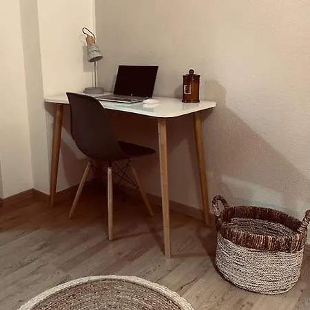 M&k Deluxe I 4 Personen I Balkon I Netflix I Wlan I Smart-tv * ארפורט